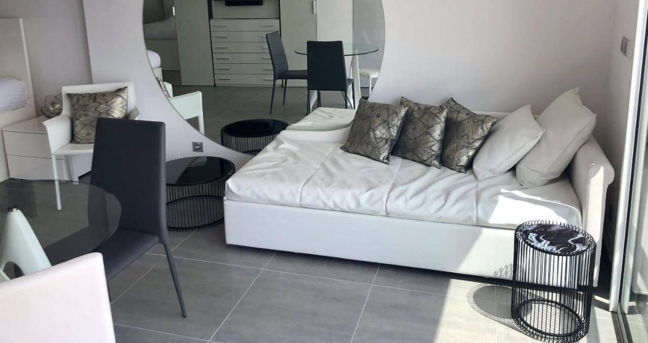 Le Nautilia Residence De Luxe "Reservee Aux Couples" آجد المظهر الخارجي الصورة